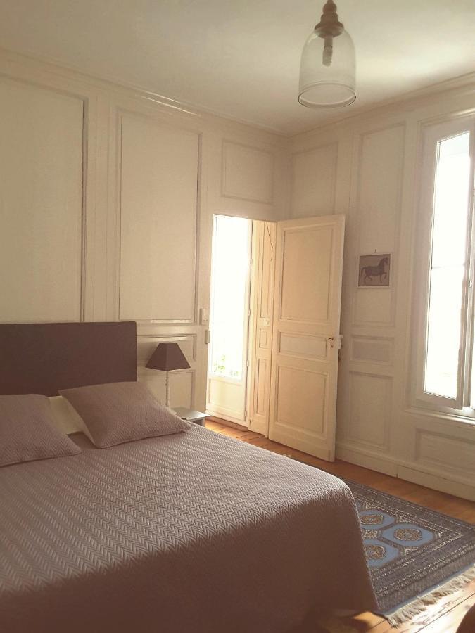 La Maison Des Thermes, Chambre D'Hote Saintes Exterior photo