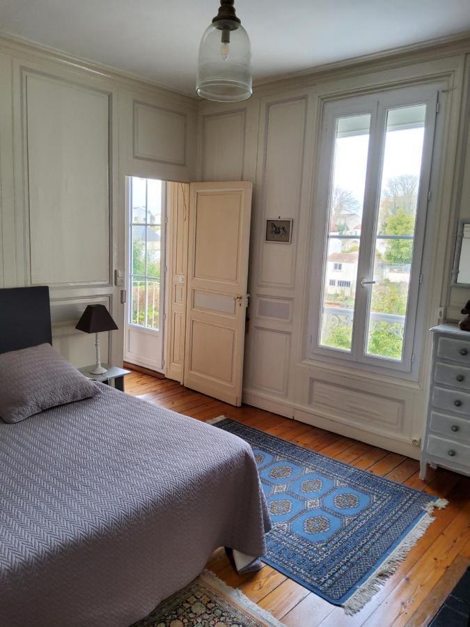 La Maison Des Thermes, Chambre D'Hote Saintes Exterior photo